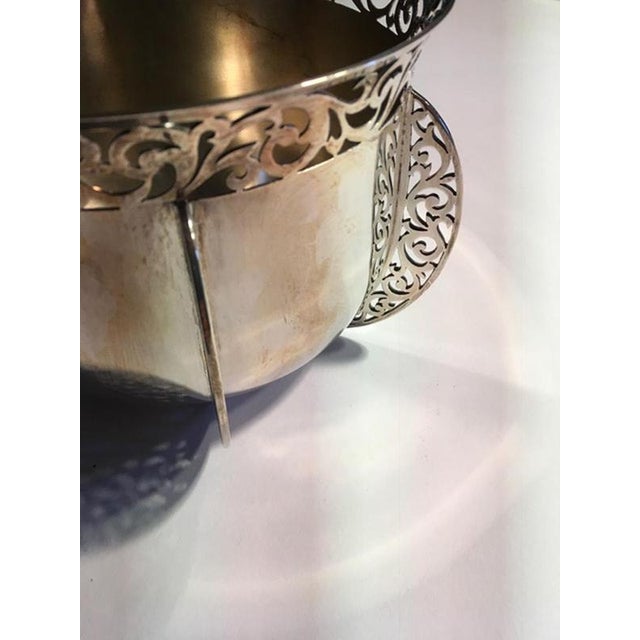 Early 20th Century Sterling Silver Bowl attributed to Goldsmiths & Silversmiths, London, 1900s For Sale - Image 3 of 18