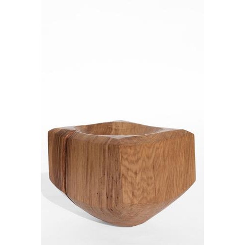 V21184 vessel in natural oak wood by jörg pietschmann dimensions: d 24 x w 26,5 x h 24 cm. Materials: oak wood. In...