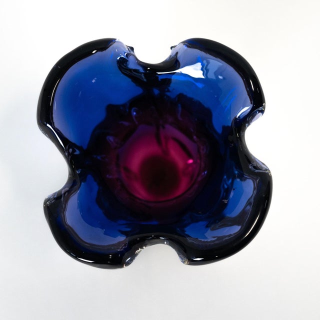 Blue 1960s Czech Art Glass Indigo-Pink Vase Designed by Josef Hospodka for Chribska Glassworks For Sale - Image 8 of 8