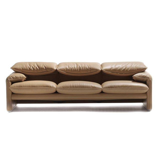 Vico Magistretti Maralunga Three-Seater Sofa by Vico Magistretti for Cassina For Sale - Image 4 of 14