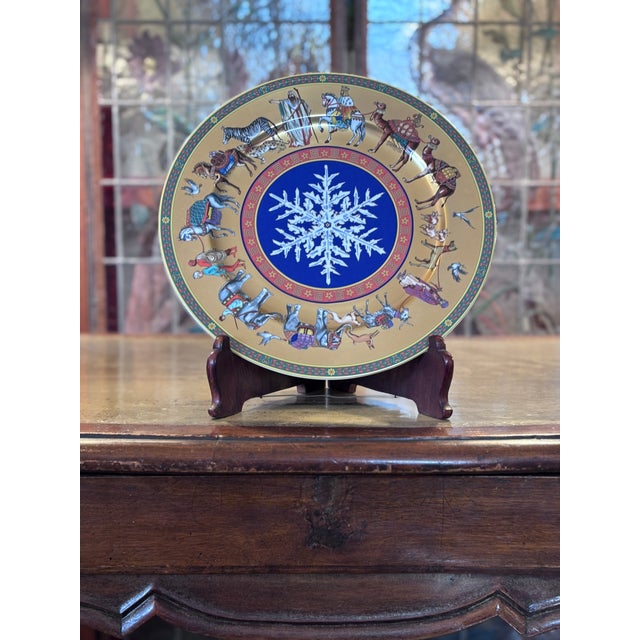 1990s Versace for Rosenthal Porcelain 12 Inch “Cortège De Noel” Christmas Plate For Sale - Image 10 of 10