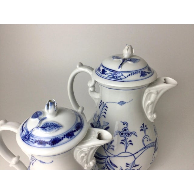 Meissen Blue Onion Coffee Pots - A Pair For Sale - Image 10 of 11