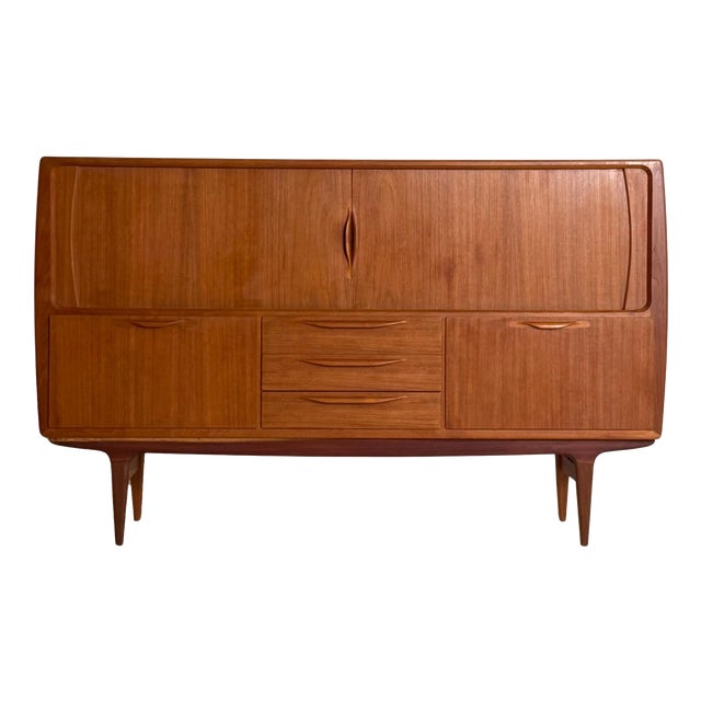 UM18 Sideboard in Teak by Johannes Andersen for Uldum Møbelfabrik, 1960s For Sale