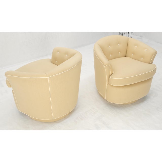 1970s New Linen Upholstery Round Swivel Tub Barrel Back Chairs Baughman - A Pair For Sale - Image 5 of 12