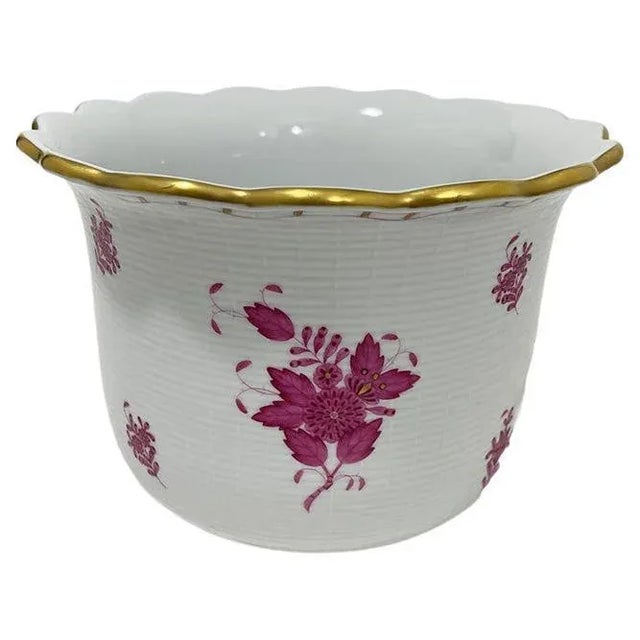 Ceramic Porcelain Bouquet Apponyi Purple Cachepot from Herend, Hungary, 1960s For Sale - Image 7 of 7