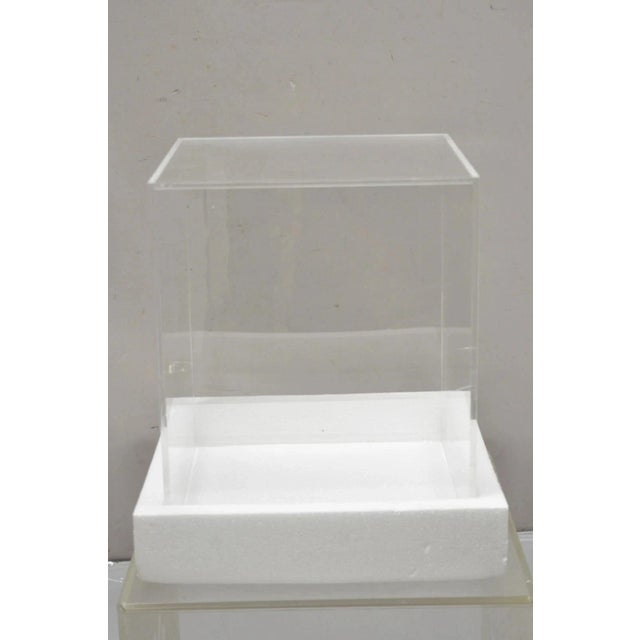Modern Late 20th Century 5 Sided 14.5" Clear Acrylic Lucite Vitrine Display Case Christine Taylor Coll. For Sale - Image 3 of 10