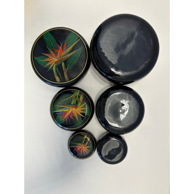 Vintage Black Lacquer Nesting Trinket Boxes Set of 3, Bird of Paradise Hand Painted, Round Jewelry Vanity Storage, Tropical Decor For Sale In Indianapolis - Image 6 of 7