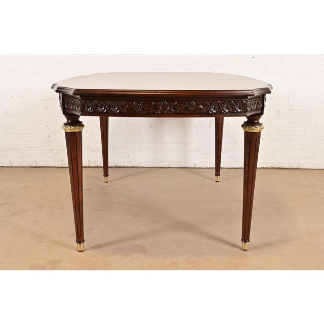 Henredon Style French Regency Louis XVI Carved Mahogany and Burl Wood Extension Dining Table, Newly Refinished For Sale - Image 13 of 14