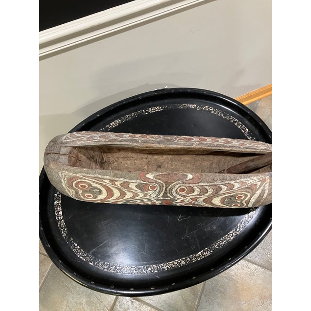 20th Century New Guinea Wood Drum With Drumstick For Sale - Image 4 of 9