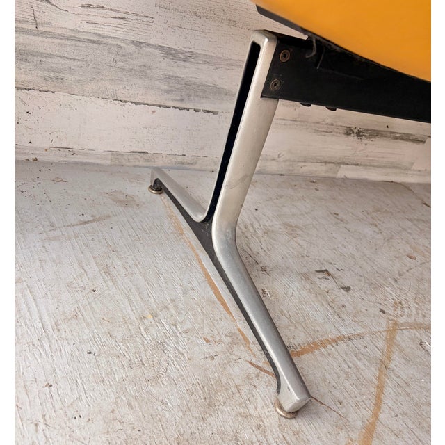 Mustard 1970s Tandem Mid Century Modern Mustard Bench For Sale - Image 8 of 10