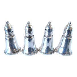Example of Salt and Pepper Shakers