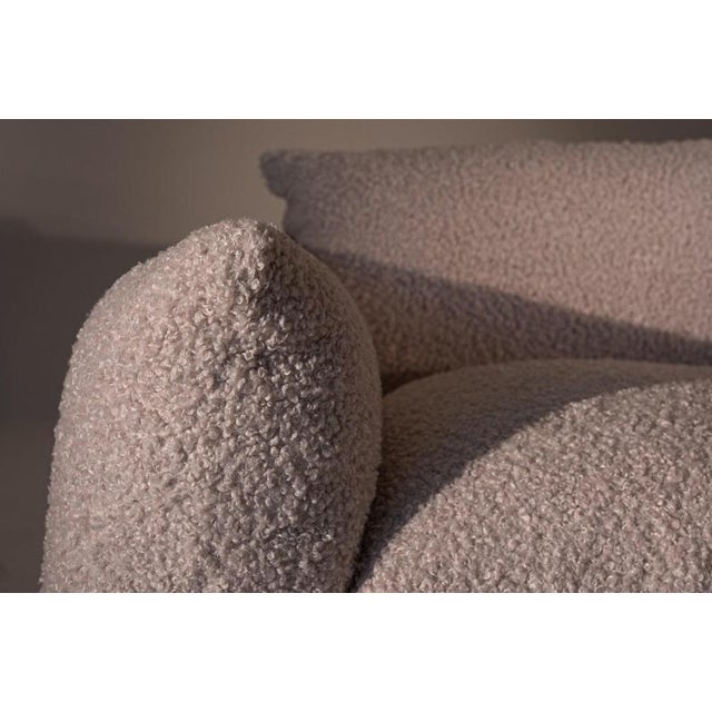 Original Marenco 2-seater sofa, designed by Mario Marenco for Arflex in the 1970s. The sofa has been reupholstered in...