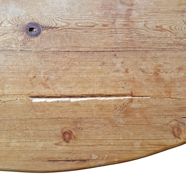 20th Century English Scrub Pine Dropleaf Gateleg Dining Table For Sale - Image 17 of 18