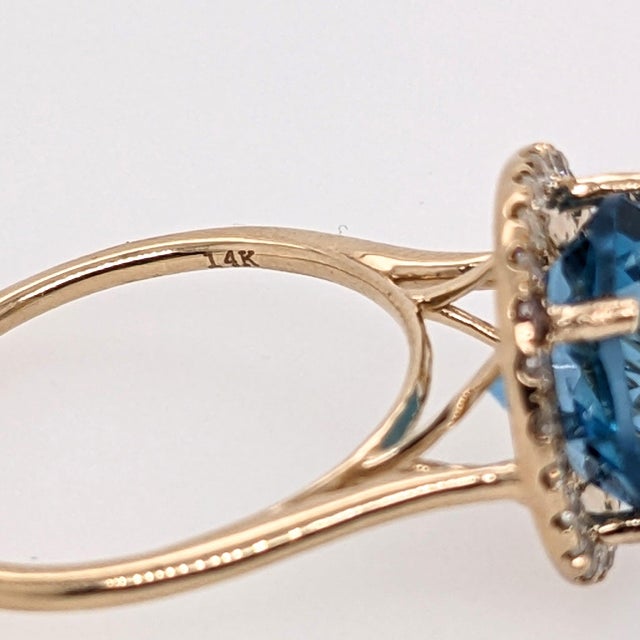 Blue 4.4Ct Glam Swiss Topaz Ring With Diamond Accents: Solid 14k Gold, Round 4.5mm, Size 6.75 For Sale - Image 8 of 8