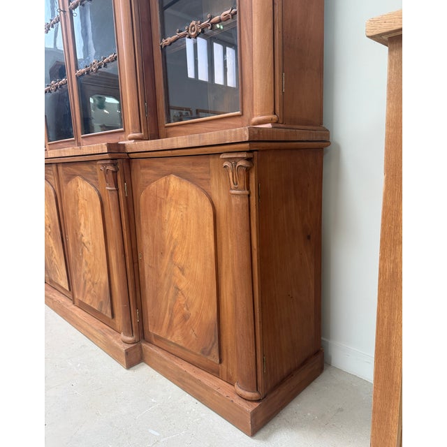 Large English Bookcase in Walnut and Mahogany For Sale - Image 8 of 18