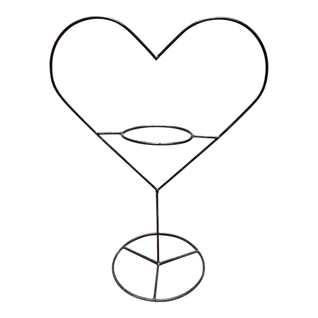 1980s Large Pop Art Postmodern Heart Shaped Sculptural Garden Plant Stand Decor For Sale