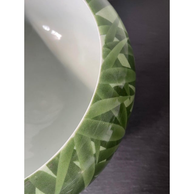 Japanese Ceramic Centerpiece Bowl Makuzu Kozan Meiji Period For Sale - Image 13 of 18
