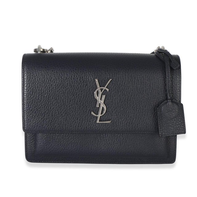 Item #: 154182 Features Interior: Two gussets. Two slip pockets Dimensions: 8.5 x 6 x 2.5 in Handbag Closure Type:...