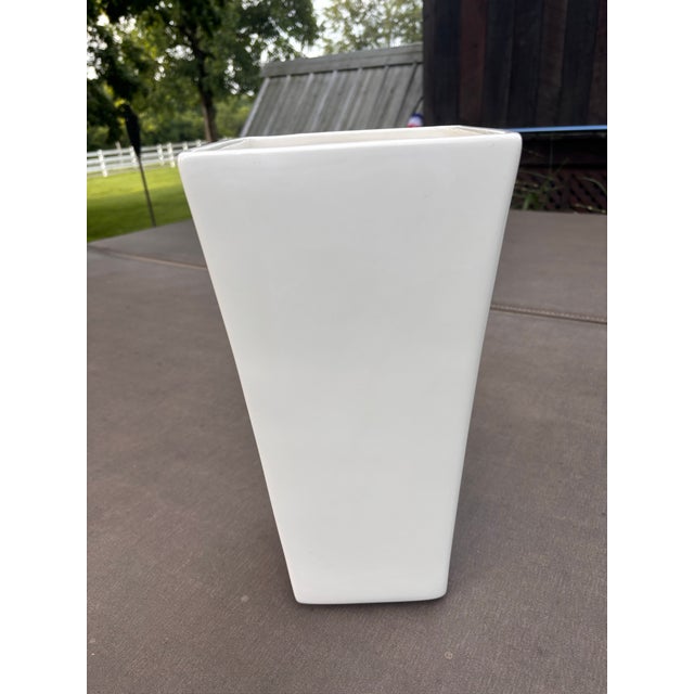White Vintage Pottery Barn Large Glossy White Geometric Ceramic Vase – Modern Minimalist Sculptural Vessel For Sale - Image 8 of 12