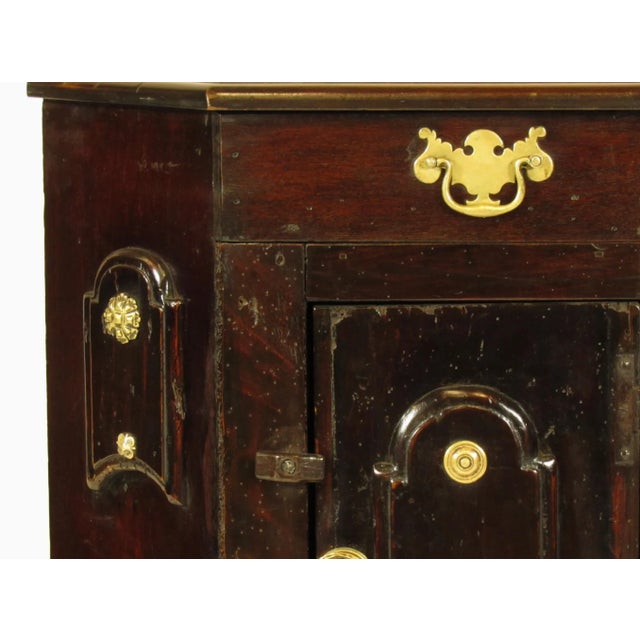 19th Century 19th-C. American Corner Cabinet For Sale - Image 5 of 9