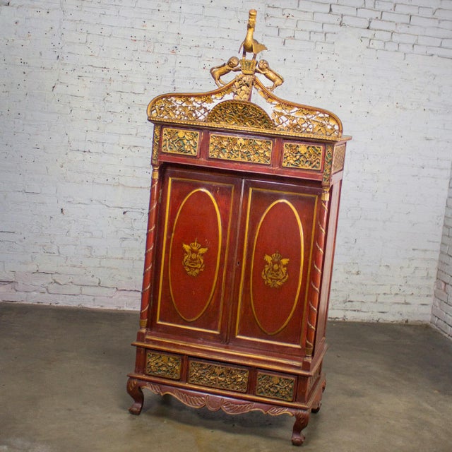 Asian 19th to Early 20th Century Indonesian Maduran Imperial Wedding or Jodang Dowry Chest for Groom For Sale - Image 3 of 18