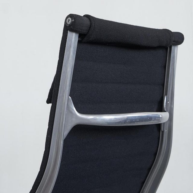 EA322 Swivel Lounge Chairs by Charles and Ray Eames for Herman Miller, 1984, Set of 2 For Sale - Image 10 of 14