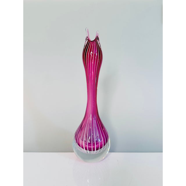 Fuchsia Mouth-Blown Glass Vase with Filigree Threads, Sweden, 1970s For Sale - Image 11 of 11