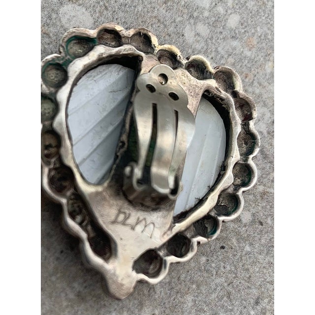 Early Vintage 1980’s Dian Malouf Oxidized Sterling Heart Earrings With Turquoise, Sugilite, & Spiny Oyster Mosaic Center & Beaded Silver Surround For Sale - Image 4 of 11