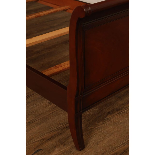 1940's Vintage Mahogany Traditional Pair Of Twin Sleigh Beds For Sale - Image 9 of 18