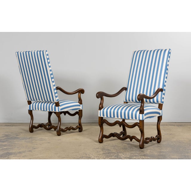 Wood Pair of Late 19th Century French Louis XIII Style Oak Armchairs, Os De Mouton For Sale - Image 7 of 18