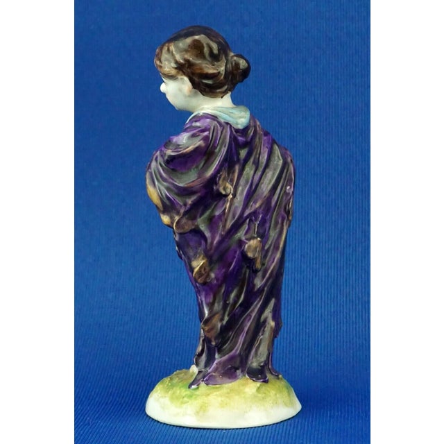 19th Century Porcelain Sculpture of Girl with Hen from Capodimonte or Ginori, Italy For Sale - Image 4 of 18