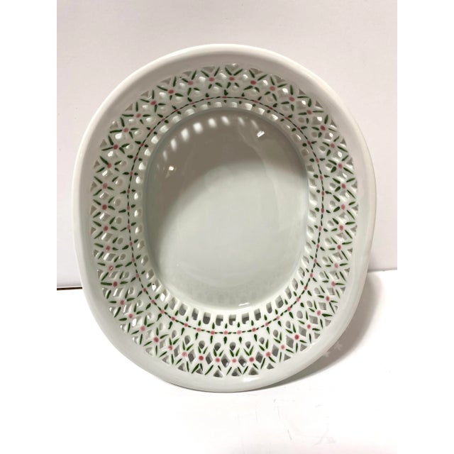 Ceramic Vintage Pierced Porcelain Lattice Soap Dish – Basketweave Vanity Dish, Cottage Bathroom Decor For Sale - Image 7 of 9