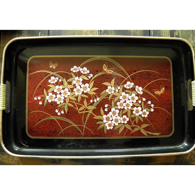 Vintage TOYO Japanese Lacquered Set of 3 Nesting Trays Cherry Blossoms The artwork depicts traditional Japanese cherry...