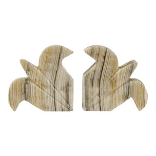 Vintage Hand Carved Striped Onyx Marble Fleur De Lis Bookends For Sale