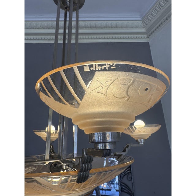 Art Deco Chandelier in Salmon-Colored Sandblasted and Polished Clear Glass from Muller Frères For Sale - Image 14 of 18