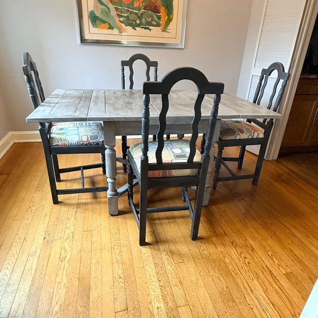 19th Century Antique English Oak Draw Leaf Chalk Painted Table and 4 Chairs For Sale - Image 5 of 12