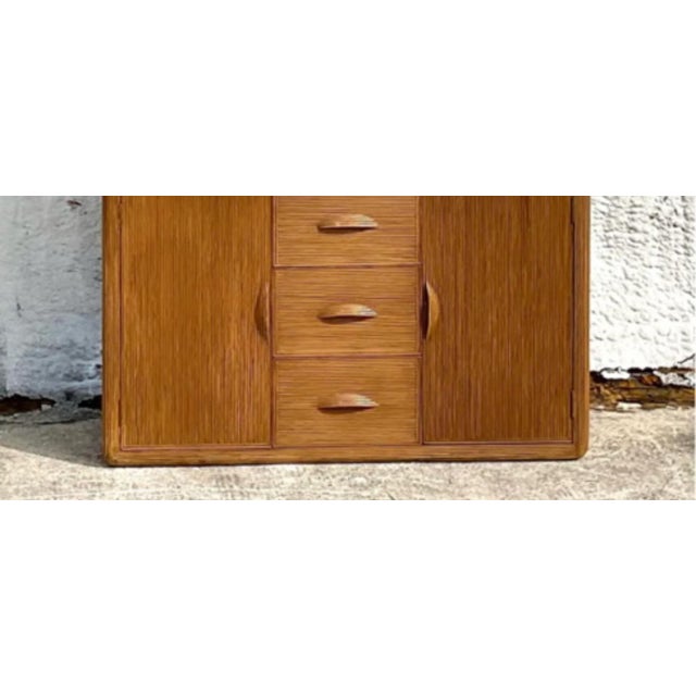 Mid-Century Modern Beautiful Vintage Pencil Reed China Display Cabinet Gabriella Crespi Designed and Expertly Refurbished. For Sale - Image 3 of 8