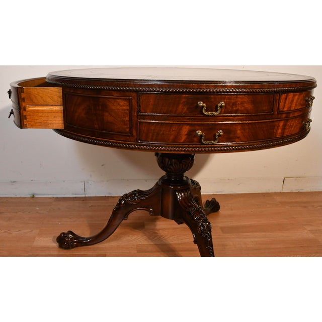 1930s English Chippendale Mahogany & Leather Top Round Center Table / Hall Table For Sale - Image 9 of 15