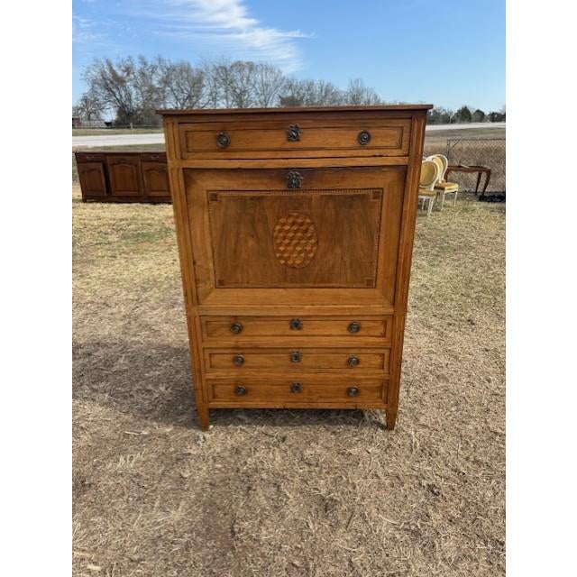 18th Century French Louis XVI Walnut Secretary Desk For Sale - Image 12 of 12