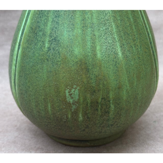 Rookwood Pottery Arts & Crafts Rookwood Matte Green Vase 1906 For Sale - Image 4 of 7