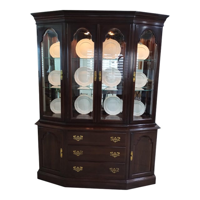 1980s Ethan Allen Georgian Court China Cabinet For Sale