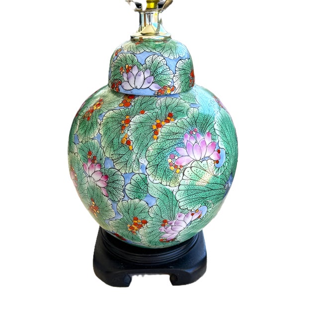 Chinoiserie Mid 20th Century Green Asian Lotus Lamp With Jute Lamp Shade For Sale - Image 3 of 10