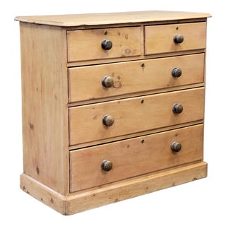 Antique English Edwardian Circa 1900 Scrubbed Pine Dresser Chest of Drawers For Sale