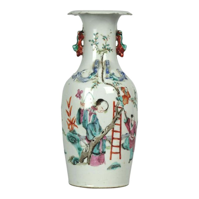 Antique Chinese Porcelain Vase With Marking on the Bottom 5 For Sale