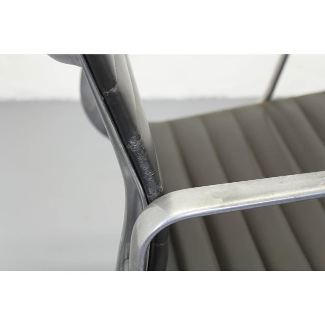 EA117 Office Chair by Charles & Ray Eames for Herman Miller, 1980s For Sale - Image 13 of 16