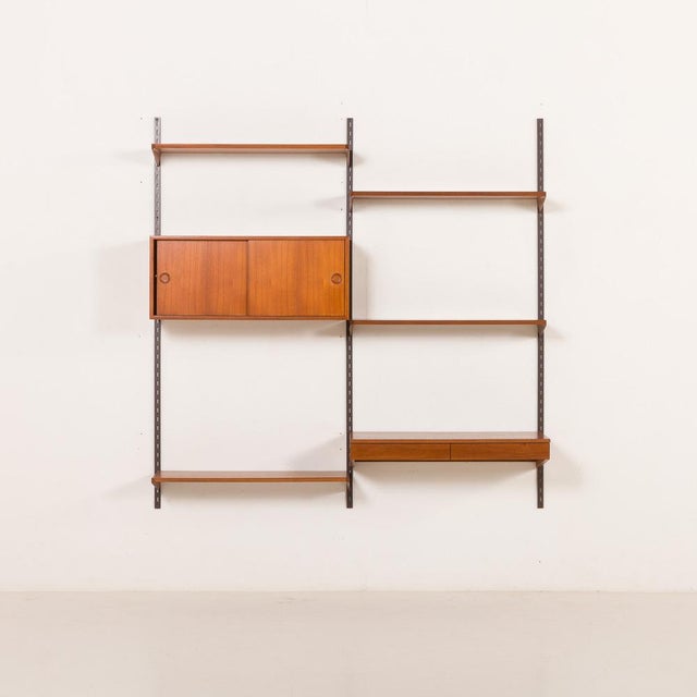 Mid-Century Modern Teak Wall Unit with Desk by Kai Kristiansen for FM Mobler, 1960s, Set of 9 For Sale - Image 3 of 17