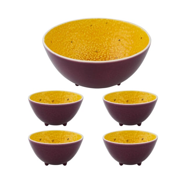 Ceramic Bordallo Pinheiro Tropical Fruits 5-Piece Salad Serving Set, Passion Fruit For Sale - Image 7 of 7