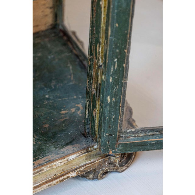 Petite 18th Century Venetian Painted Wood Rococo Vitrine with Carved Crest For Sale - Image 9 of 10