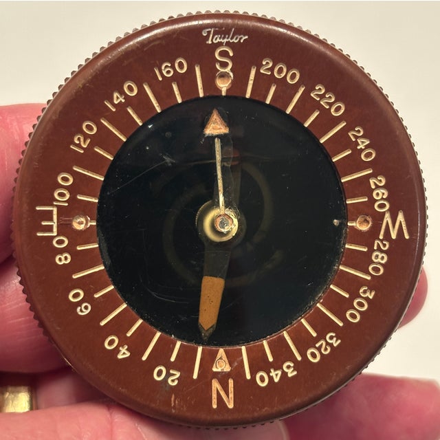 Mid-Century Modern Ca 1943 Operational Ww2 B17 Pilot Liquid Filled Wrist Compass For Sale - Image 3 of 3