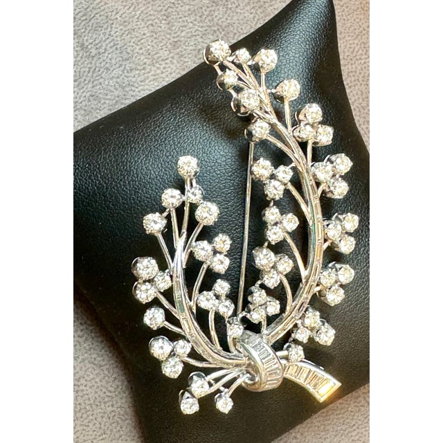 Contemporary Vintage 18 Karat White Gold Large Diamond 8.9 CT Floral Bouquet Broach 31.2GM For Sale - Image 3 of 18
